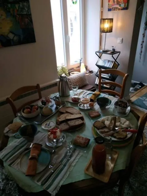 La Maison Des Fleurs Scrignac Couette-café