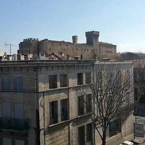 https://hotel-du-theatre-salon-de-provence.fr-provencehotel.com